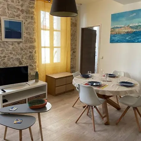 Charming Flat 3 Ppl Center Of Town Wi-fi, Ac, New Appartamento