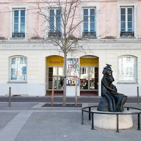 Charming Flat 3 Ppl Center Of Town Wi-fi, Ac, New Apartment